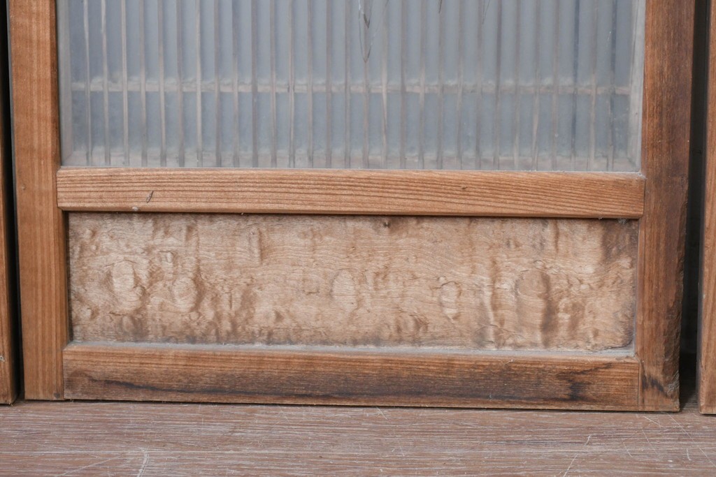 アンティーク建具　昭和初期　片面ガラス　落ち着いた木色に麻の葉模様の組子が美しい書院戸4枚セット　(R-087515)