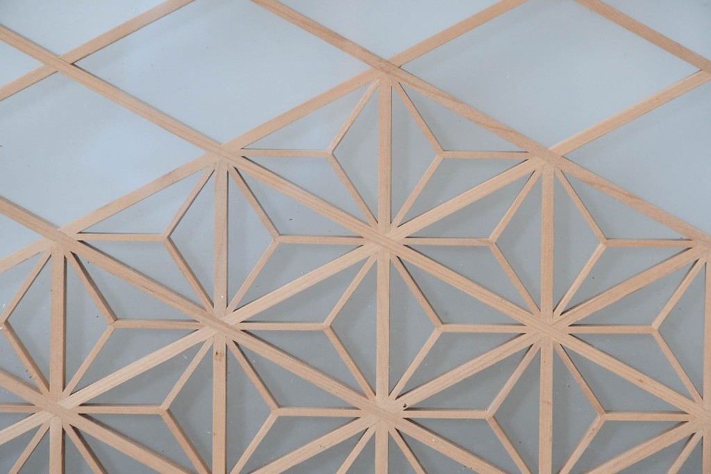 ヴィンテージ建具　昭和中期　両面ガラス　繊細な組子細工が目を引く欄間1枚　(R-087517)