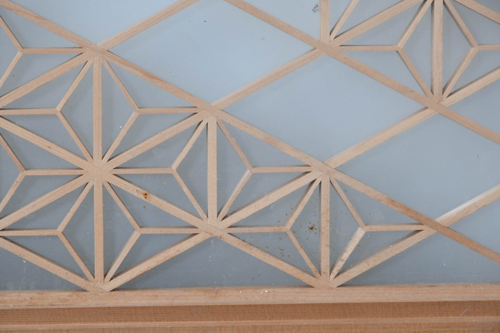 ヴィンテージ建具　昭和中期　両面ガラス　繊細な組子細工が目を引く欄間1枚　(R-087517)