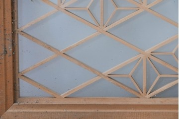 ヴィンテージ建具　昭和中期　両面ガラス　繊細な組子細工が目を引く欄間1枚　(R-087517)