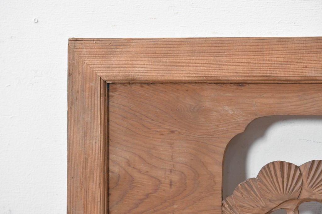 アンティーク建具　昭和初期　松と鷹を彫刻した存在感のある欄間1枚　(R-087518)