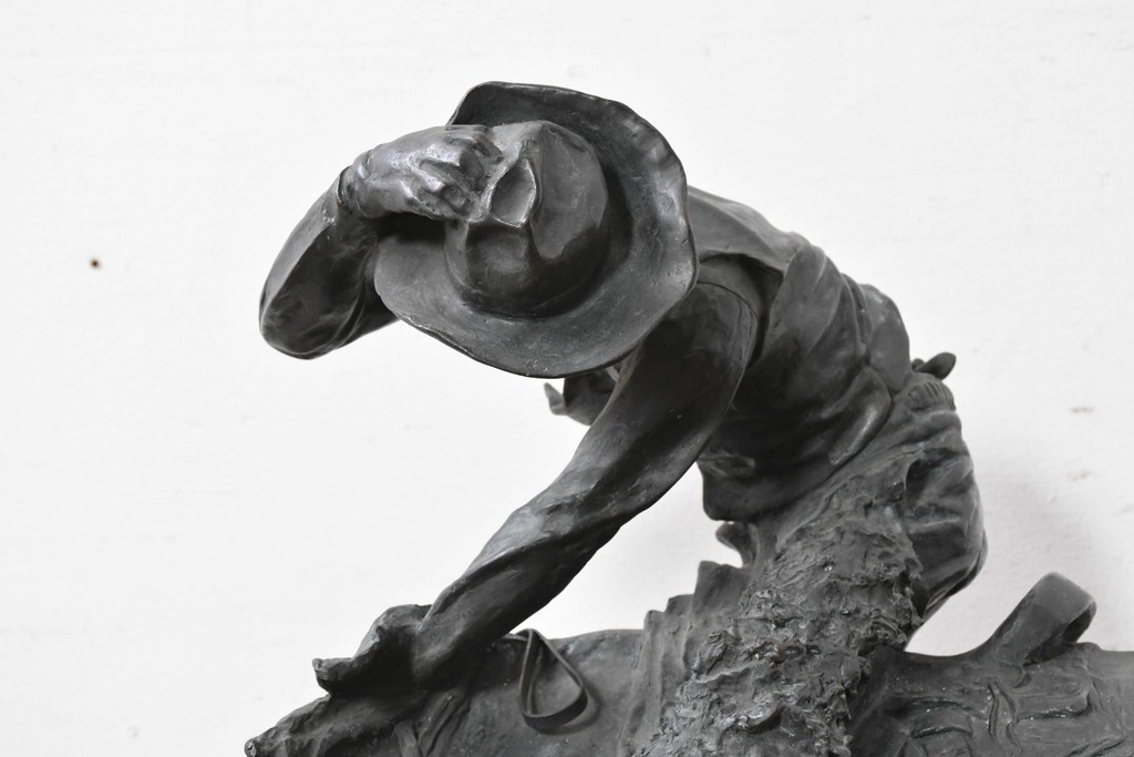 アメリカ　Frederic Remington(フレデリック・レミントン)　「The Rattlesnake(ガラガラヘビ)」　躍動感あふれるカウボーイのブロンズ像　(R-087523)