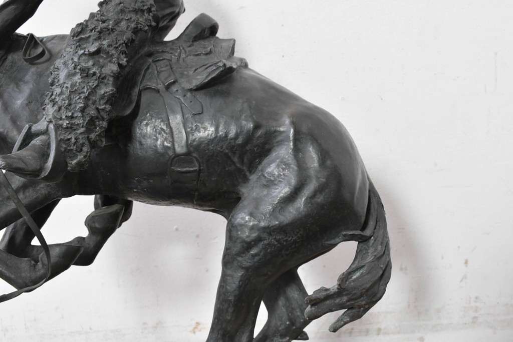 アメリカ　Frederic Remington(フレデリック・レミントン)　「The Rattlesnake(ガラガラヘビ)」　躍動感あふれるカウボーイのブロンズ像　(R-087523)