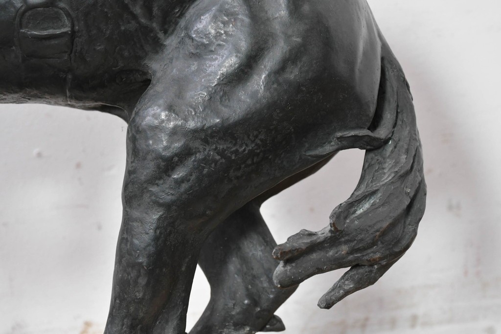 アメリカ　Frederic Remington(フレデリック・レミントン)　「The Rattlesnake(ガラガラヘビ)」　躍動感あふれるカウボーイのブロンズ像　(R-087523)