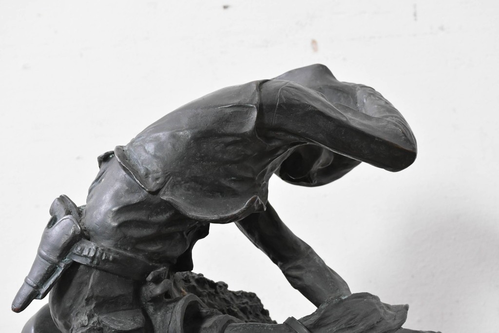 アメリカ　Frederic Remington(フレデリック・レミントン)　「The Rattlesnake(ガラガラヘビ)」　躍動感あふれるカウボーイのブロンズ像　(R-087523)