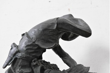 アメリカ　Frederic Remington(フレデリック・レミントン)　「The Rattlesnake(ガラガラヘビ)」　躍動感あふれるカウボーイのブロンズ像　(R-087523)