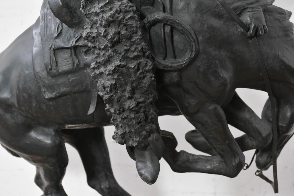 アメリカ　Frederic Remington(フレデリック・レミントン)　「The Rattlesnake(ガラガラヘビ)」　躍動感あふれるカウボーイのブロンズ像　(R-087523)