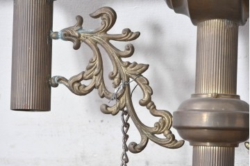 フランスヴィンテージ　希少デザイン!!　幅1700mmの大型!!　真鍮製　雫型ガラスシェード付き　重厚感のある上質なつくりの3灯照明　(R-087524)