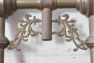 フランスヴィンテージ　希少デザイン!!　幅1700mmの大型!!　真鍮製　雫型ガラスシェード付き　重厚感のある上質なつくりの3灯照明　(R-087524)