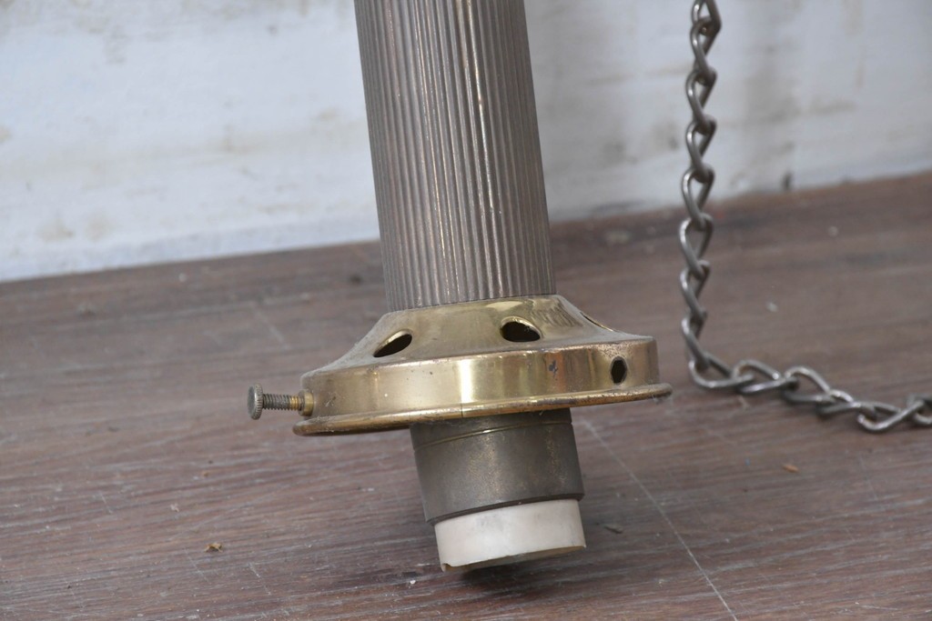 フランスヴィンテージ　希少デザイン!!　幅1700mmの大型!!　真鍮製　雫型ガラスシェード付き　重厚感のある上質なつくりの3灯照明　(R-087524)