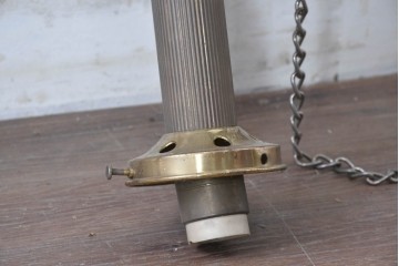 フランスヴィンテージ　希少デザイン!!　幅1700mmの大型!!　真鍮製　雫型ガラスシェード付き　重厚感のある上質なつくりの3灯照明　(R-087524)