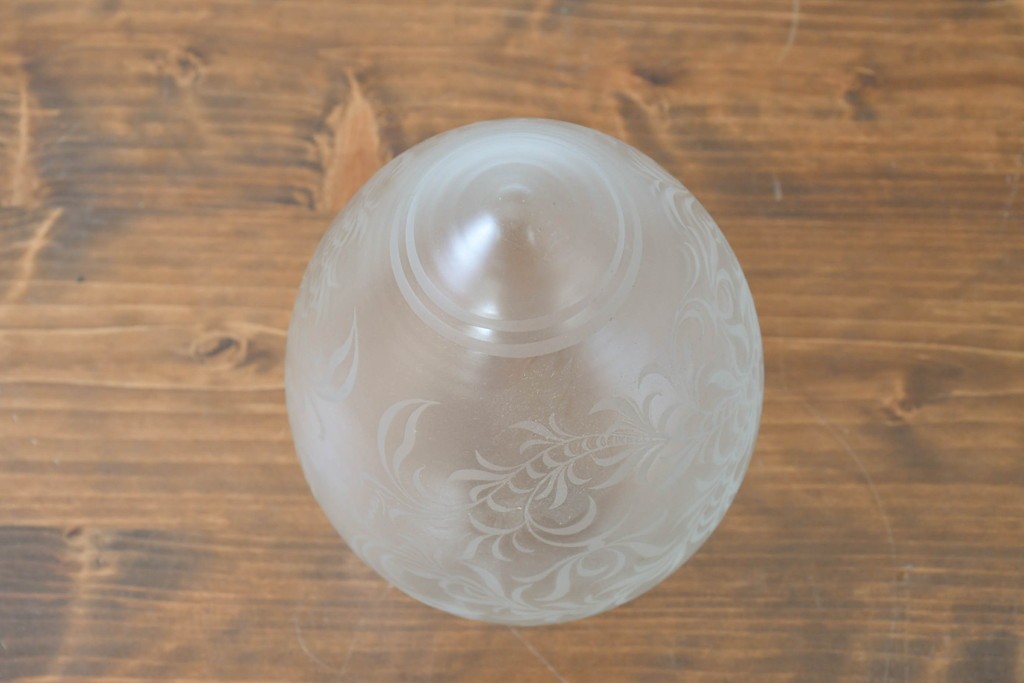 フランスヴィンテージ　希少デザイン!!　幅1700mmの大型!!　真鍮製　雫型ガラスシェード付き　重厚感のある上質なつくりの3灯照明　(R-087524)