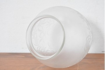 フランスヴィンテージ　希少デザイン!!　幅1700mmの大型!!　真鍮製　雫型ガラスシェード付き　重厚感のある上質なつくりの3灯照明　(R-087524)