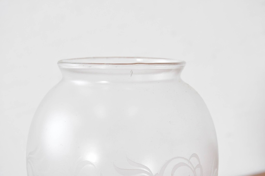 フランスヴィンテージ　希少デザイン!!　幅1700mmの大型!!　真鍮製　雫型ガラスシェード付き　重厚感のある上質なつくりの3灯照明　(R-087524)