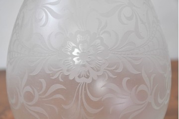 フランスヴィンテージ　希少デザイン!!　幅1700mmの大型!!　真鍮製　雫型ガラスシェード付き　重厚感のある上質なつくりの3灯照明　(R-087524)