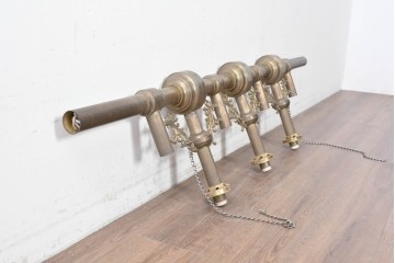 フランスヴィンテージ　希少デザイン!!　幅1700mmの大型!!　真鍮製　重厚感のある上質なつくりの3灯照明　(R-087525)