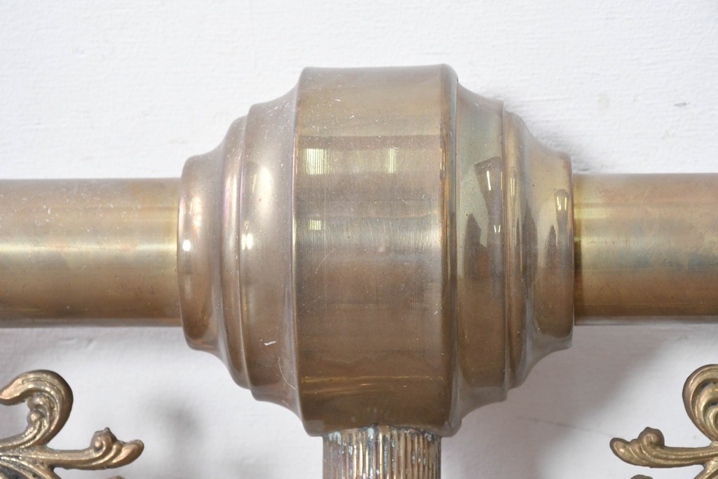 フランスヴィンテージ　希少デザイン!!　幅1700mmの大型!!　真鍮製　重厚感のある上質なつくりの3灯照明　(R-087525)