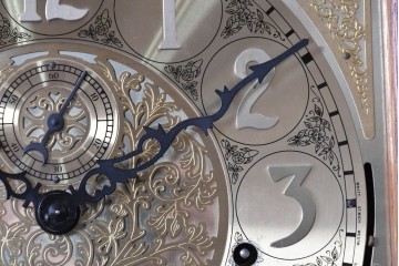 中古　アメリカ　Ridgeway(リッジウェイ)　優雅な佇まいのホールクロック　定価約150万円　(R-087526)