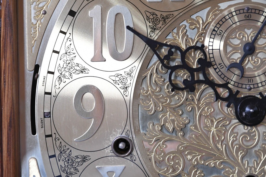 中古　アメリカ　Ridgeway(リッジウェイ)　優雅な佇まいのホールクロック　定価約150万円　(R-087526)