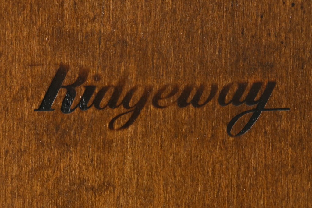 中古　アメリカ　Ridgeway(リッジウェイ)　優雅な佇まいのホールクロック　定価約150万円　(R-087526)