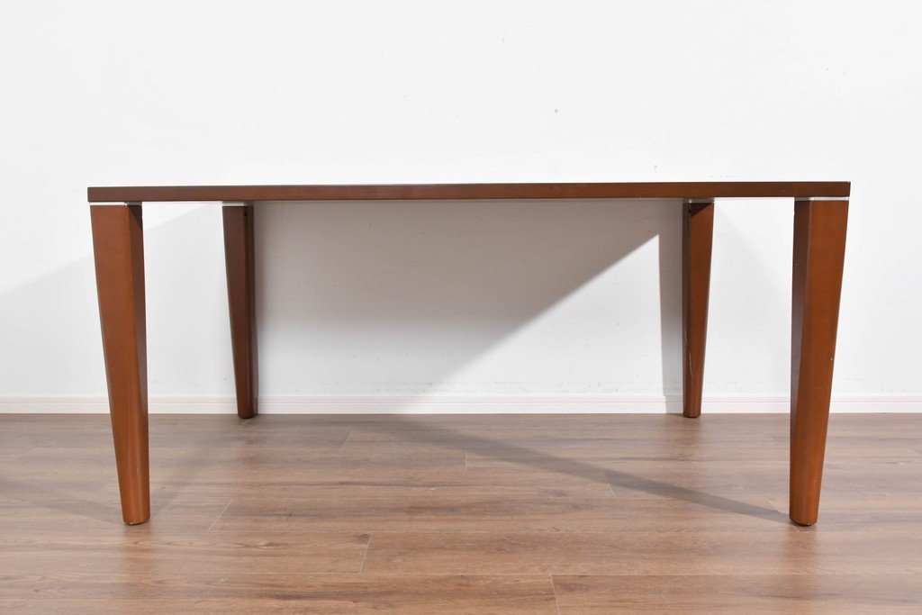 中古　arflex(アルフレックス)　NS2　洗練されたデザインのダイニングテーブル　定価約23万円　(R-087535)