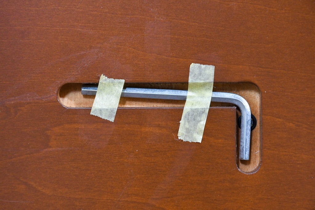 中古　arflex(アルフレックス)　NS2　洗練されたデザインのダイニングテーブル　定価約23万円　(R-087535)