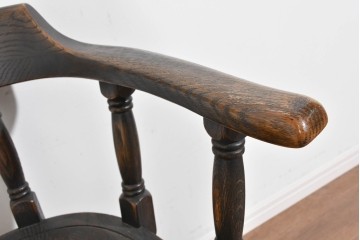 中古　美品　高級品　飛騨産業　PROVINCIAL(プロヴィンシャル)　キツツキ　スモーカーズボウダイニングチェア2脚セット　セット定価約47万円　(R-087536)