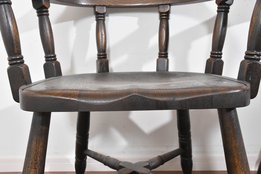 中古　美品　高級品　飛騨産業　PROVINCIAL(プロヴィンシャル)　キツツキ　スモーカーズボウダイニングチェア2脚セット　セット定価約47万円　(R-087536)