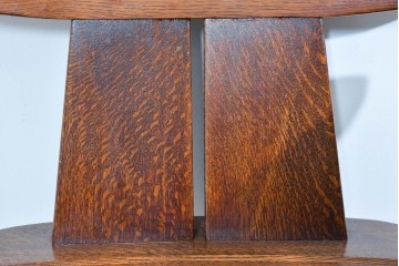 中古　美品　特注品　Oak Vllage(オークヴィレッジ)　ナラ材　漆塗り　木目が印象的なアームチェア　制作費約20万円以上　(R-087537)