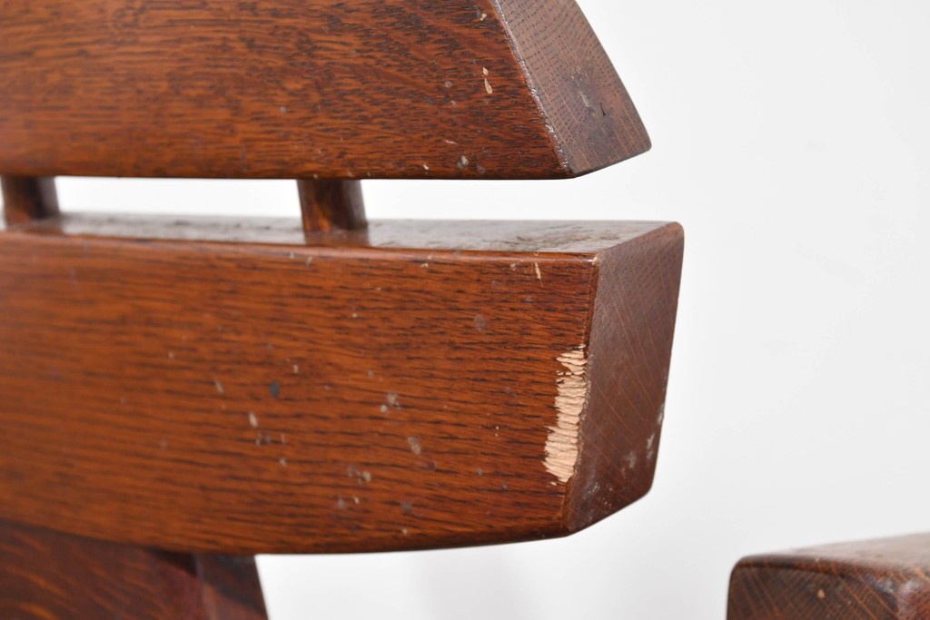 中古　美品　特注品　Oak Vllage(オークヴィレッジ)　ナラ材　漆塗り　木目が印象的なアームチェア　制作費約20万円以上　(R-087537)