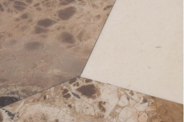 中古　ヨーロッパ　高級輸入家具　オーク材　大理石天板のダイニングテーブル　定価約50万円　(R-087538)