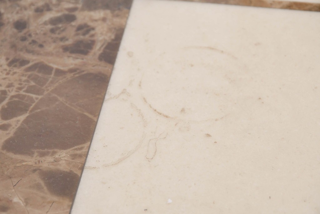 中古　ヨーロッパ　高級輸入家具　オーク材　大理石天板のダイニングテーブル　定価約50万円　(R-087538)