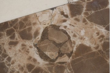 中古　ヨーロッパ　高級輸入家具　オーク材　大理石天板のダイニングテーブル　定価約50万円　(R-087538)