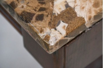 中古　ヨーロッパ　高級輸入家具　オーク材　大理石天板のダイニングテーブル　定価約50万円　(R-087538)