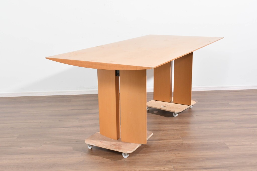 中古　arflex(アルフレックス)　TAVOLO NAVE(タボロ・ナーベ)　天板デザインが印象的なダイニングテーブル　現行定価約55万円　(R-087539)