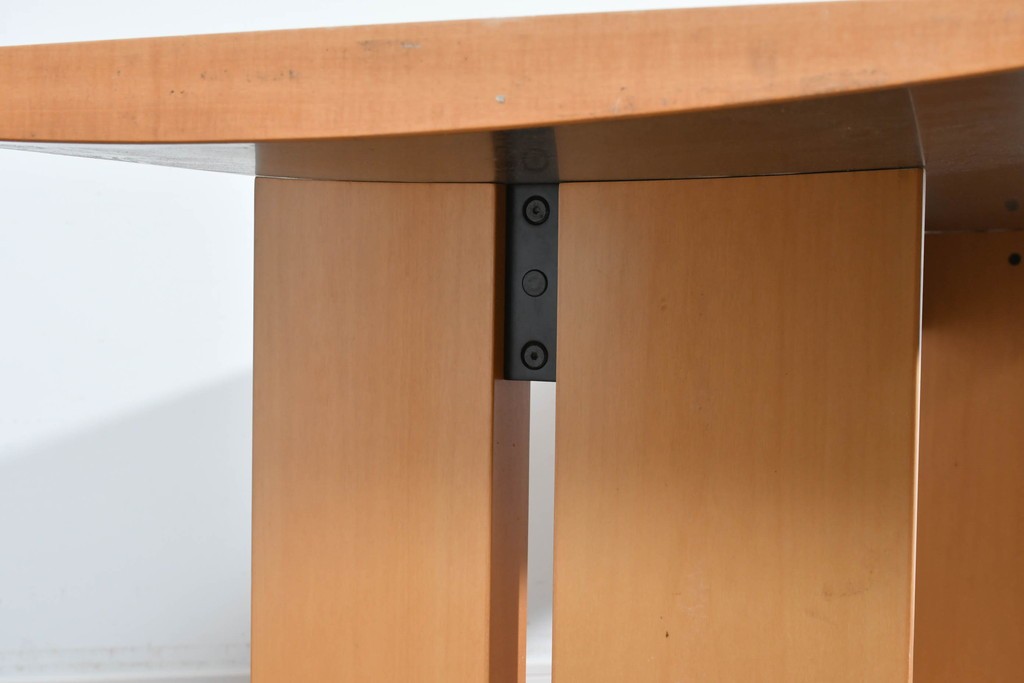 中古　arflex(アルフレックス)　TAVOLO NAVE(タボロ・ナーベ)　天板デザインが印象的なダイニングテーブル　現行定価約55万円　(R-087539)