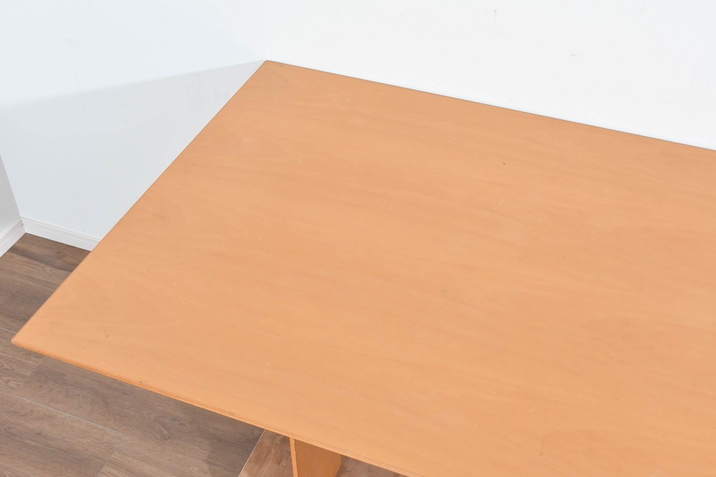 中古　arflex(アルフレックス)　TAVOLO NAVE(タボロ・ナーベ)　天板デザインが印象的なダイニングテーブル　現行定価約55万円　(R-087539)