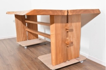 中古　国産職人手作り品　栃ノ木(トチノキ)　一枚板の存在感あふれるダイニングテーブル　製作費約45万円　(R-087540)