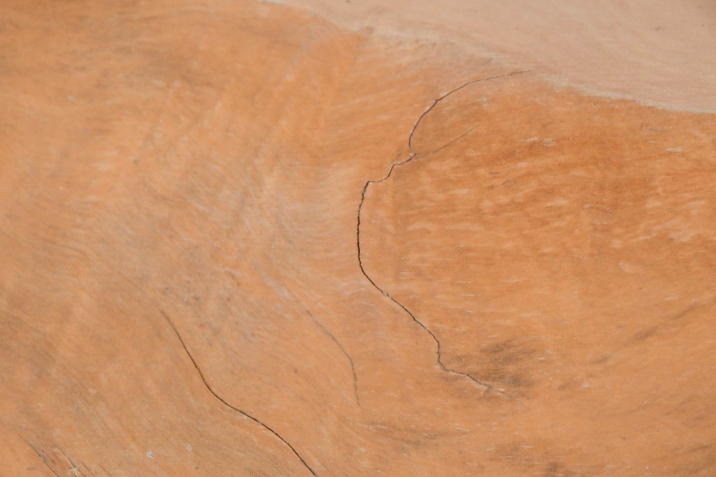 中古　国産職人手作り品　栃ノ木(トチノキ)　一枚板の存在感あふれるダイニングテーブル　製作費約45万円　(R-087540)