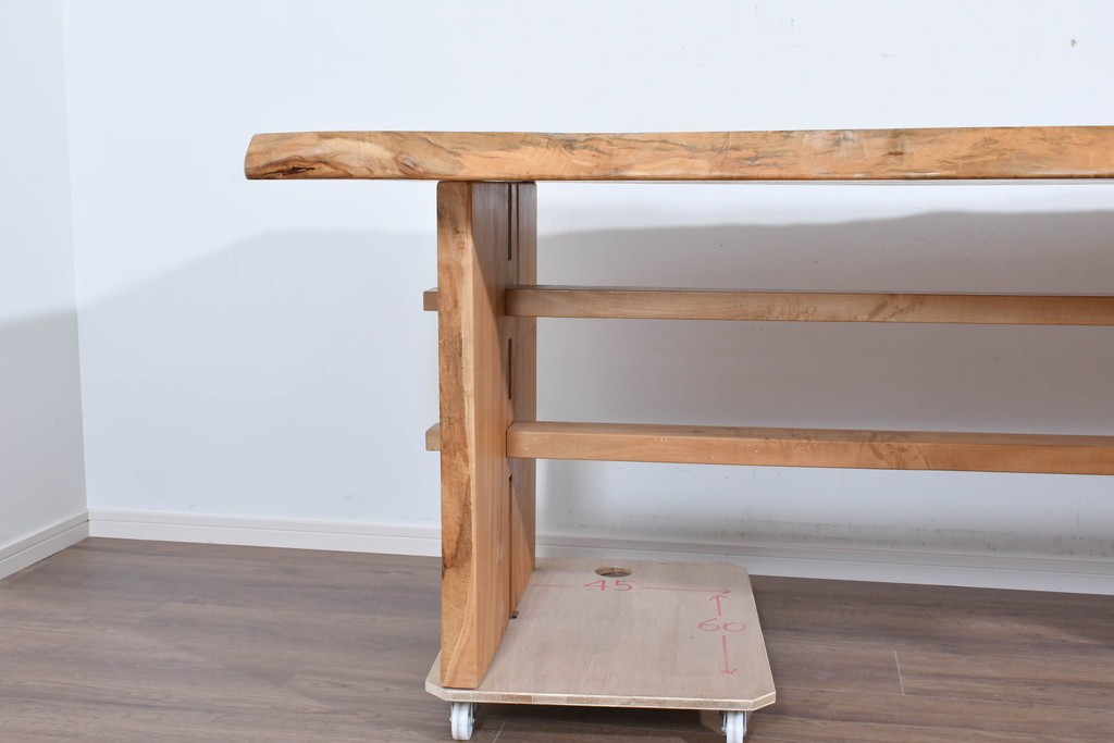 中古　国産職人手作り品　栃ノ木(トチノキ)　一枚板の存在感あふれるダイニングテーブル　製作費約45万円　(R-087540)