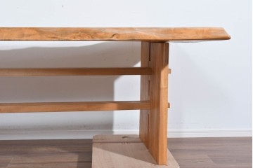 中古　国産職人手作り品　栃ノ木(トチノキ)　一枚板の存在感あふれるダイニングテーブル　製作費約45万円　(R-087540)