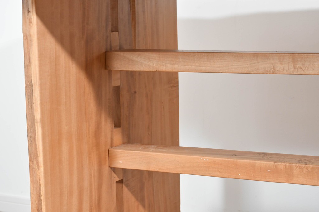 中古　国産職人手作り品　栃ノ木(トチノキ)　一枚板の存在感あふれるダイニングテーブル　製作費約45万円　(R-087540)