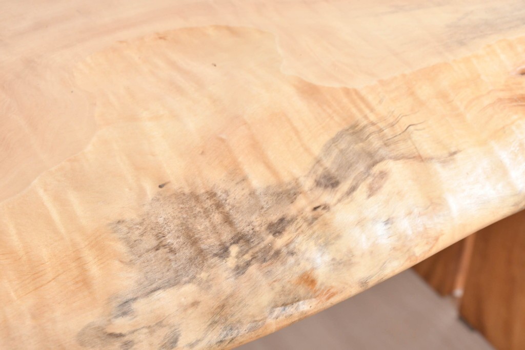 中古　国産職人手作り品　栃ノ木(トチノキ)　一枚板の存在感あふれるダイニングテーブル　製作費約45万円　(R-087540)
