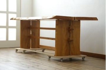 中古　国産職人手作り品　栃ノ木(トチノキ)　一枚板の存在感あふれるダイニングテーブル　製作費約45万円　(R-087540)
