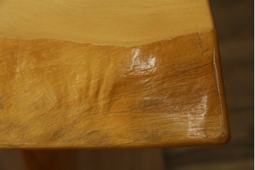 中古　国産職人手作り品　栃ノ木(トチノキ)　一枚板の存在感あふれるダイニングテーブル　製作費約45万円　(R-087540)