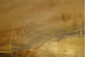 中古　国産職人手作り品　栃ノ木(トチノキ)　一枚板の存在感あふれるダイニングテーブル　製作費約45万円　(R-087540)