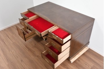 中古　希少な廃番品　カリモク家具(karimoku)　domani(ドマーニ)　Morganton(モーガントン)　風格ある両袖デスク　(R-087541)