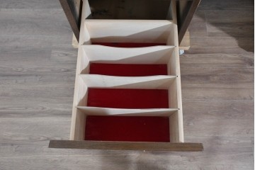 中古　希少な廃番品　カリモク家具(karimoku)　domani(ドマーニ)　Morganton(モーガントン)　風格ある両袖デスク　(R-087541)