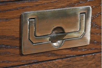 中古　希少な廃番品　カリモク家具(karimoku)　domani(ドマーニ)　Morganton(モーガントン)　風格ある両袖デスク　(R-087541)