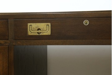 中古　希少な廃番品　カリモク家具(karimoku)　domani(ドマーニ)　Morganton(モーガントン)　風格ある両袖デスク　(R-087541)
